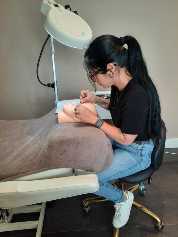 wimperextensions cursus Russian Volume 🎓 - Afbeelding 18